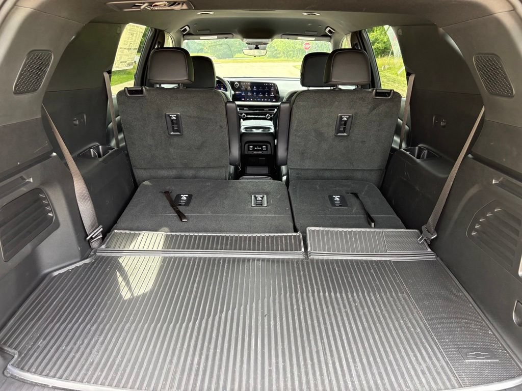 New 2026 Chevrolet Traverse LT w/ Driver Confidence Package AWD/4WD image 5