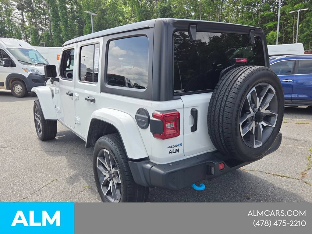 Used 2024 Jeep Wrangler Unlimited w/ Convenience Group AWD/4WD image 14