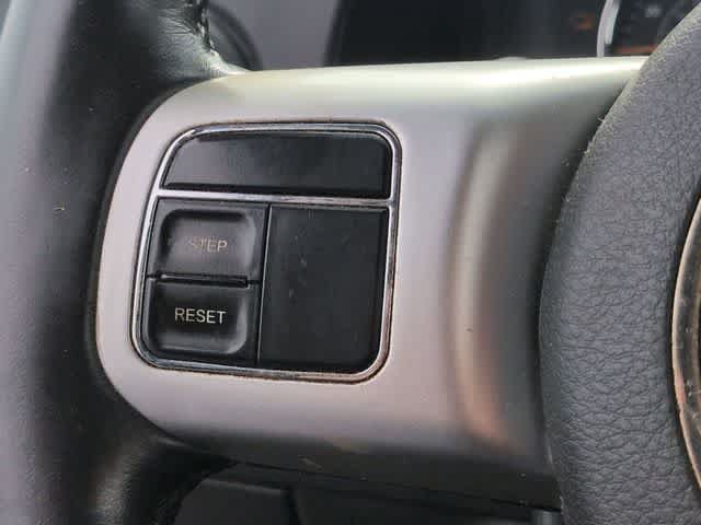 Used 2017 Jeep Compass Latitude AWD/4WD image 23