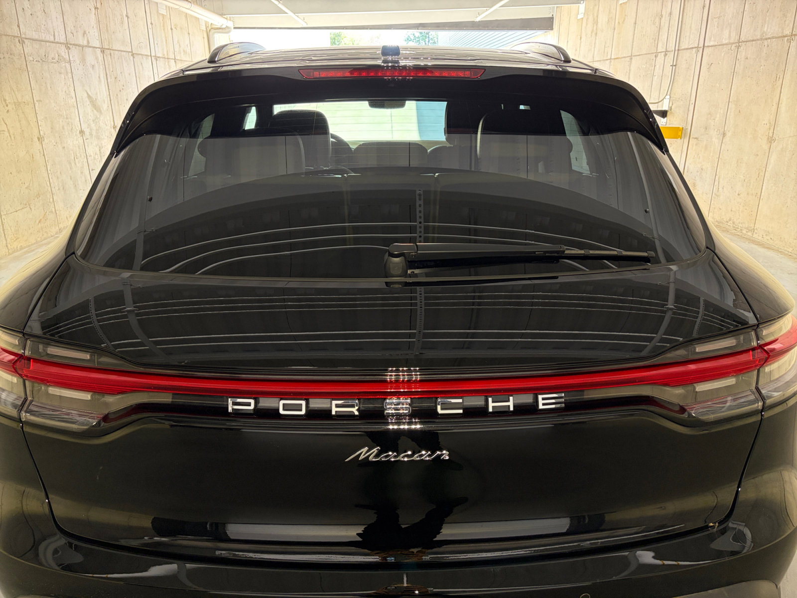 Certified 2026 Porsche Macan AWD/4WD image 15