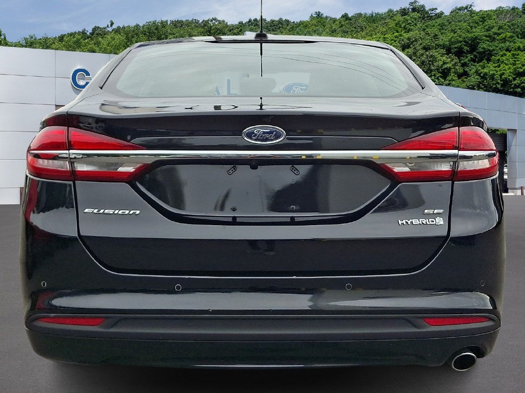 Used 2017 Ford Fusion SE FWD image 5