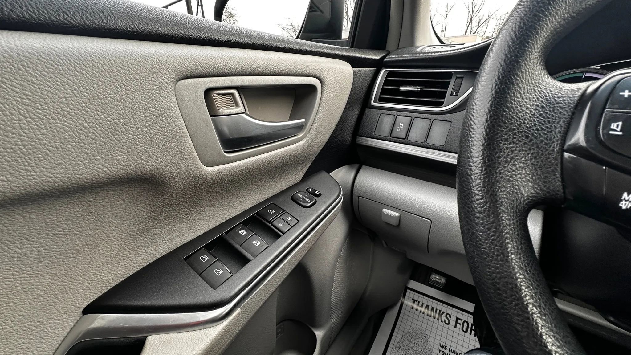 Used 2015 Toyota Camry LE image 12