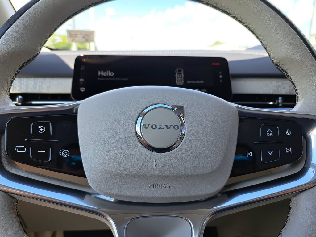 Used 2025 Volvo EX90 Ultra AWD/4WD image 10