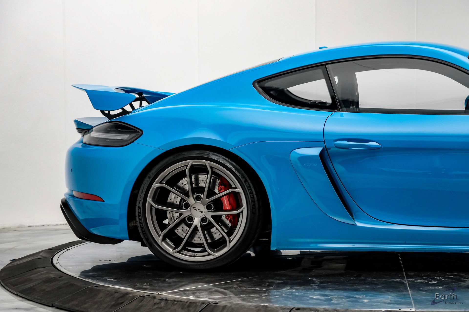 Used 2020 Porsche 718 Cayman GT4 image 22