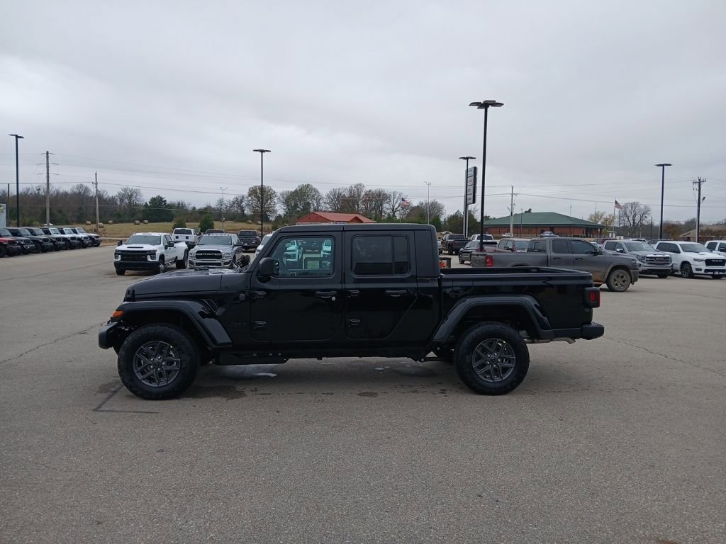 New 2026 Jeep Gladiator Sport AWD/4WD image 4
