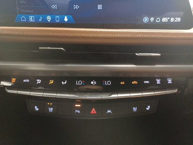 Used 2025 Cadillac XT4 Sport FWD image 31