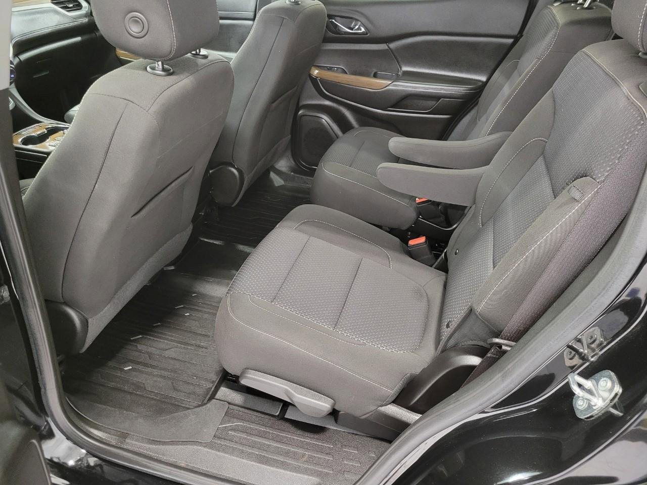 Used 2023 GMC Acadia SLE w/ Driver Convenience Package image 21