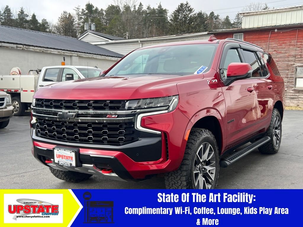 Used 2021 Chevrolet Tahoe Z71 w/ Z71 Signature Package AWD/4WD image 3