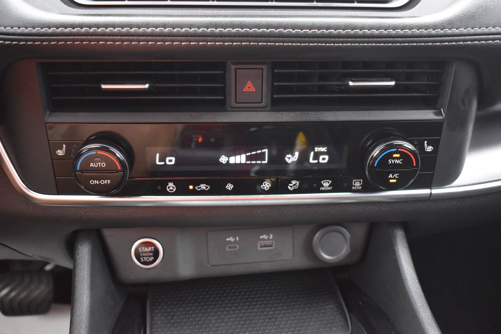 Used 2023 Nissan Rogue SV w/ SV Premium B Package FWD image 35