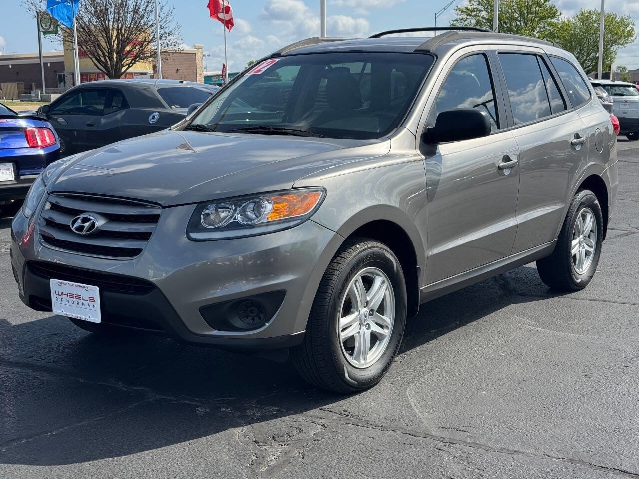 Used 2012 Hyundai Santa Fe GLS image 9