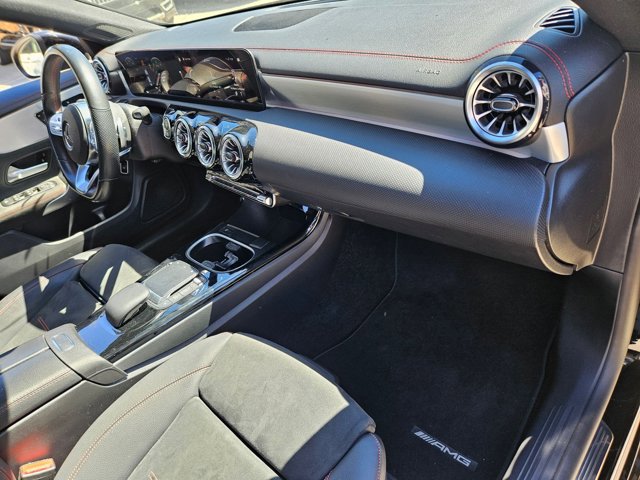 Used 2023 Mercedes-Benz CLA 250 4MATIC image 21