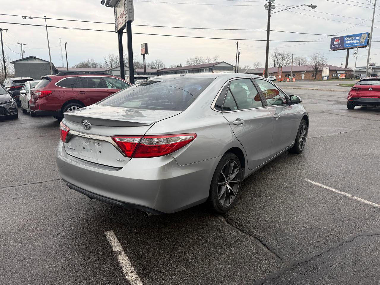 Used 2017 Toyota Camry XSE w/ Moonroof Package image 6