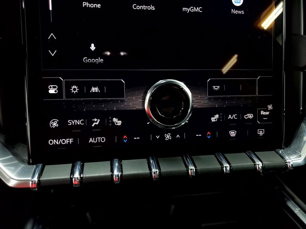 Used 2025 GMC Acadia Elevation image 16