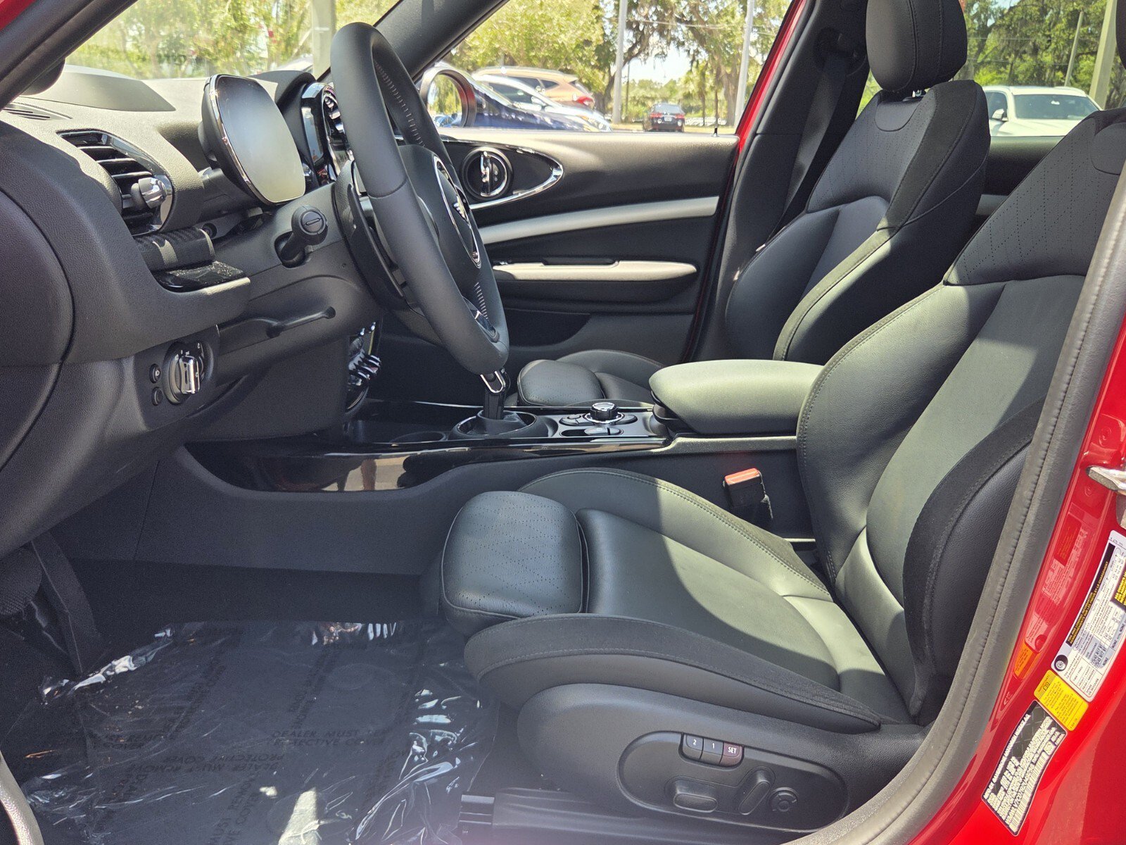 Certified 2024 MINI Cooper Clubman S FWD image 10