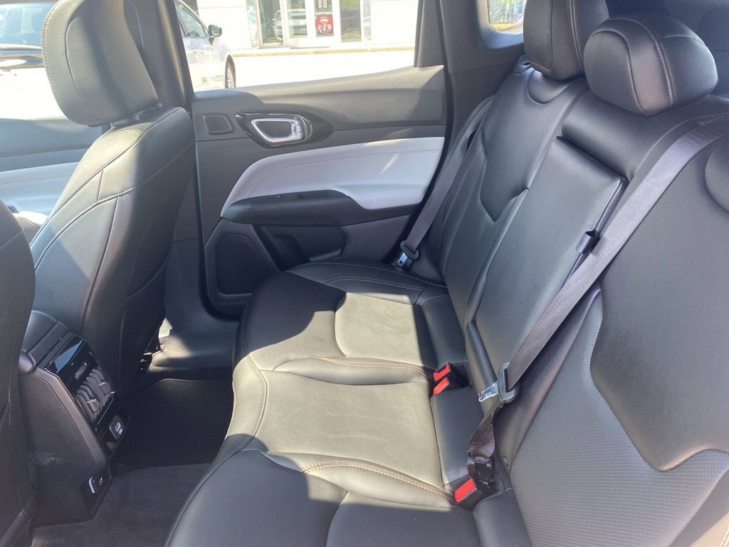 Certified 2023 Jeep Compass Limited w/ Sun and Sound Group image 15