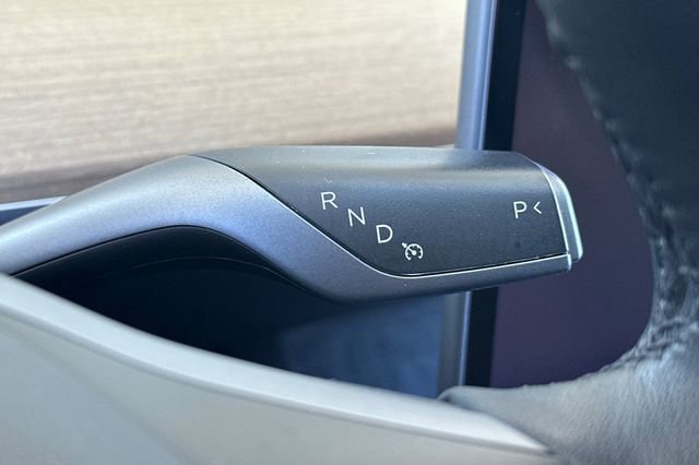 Used 2022 Tesla Model Y Performance AWD/4WD image 23