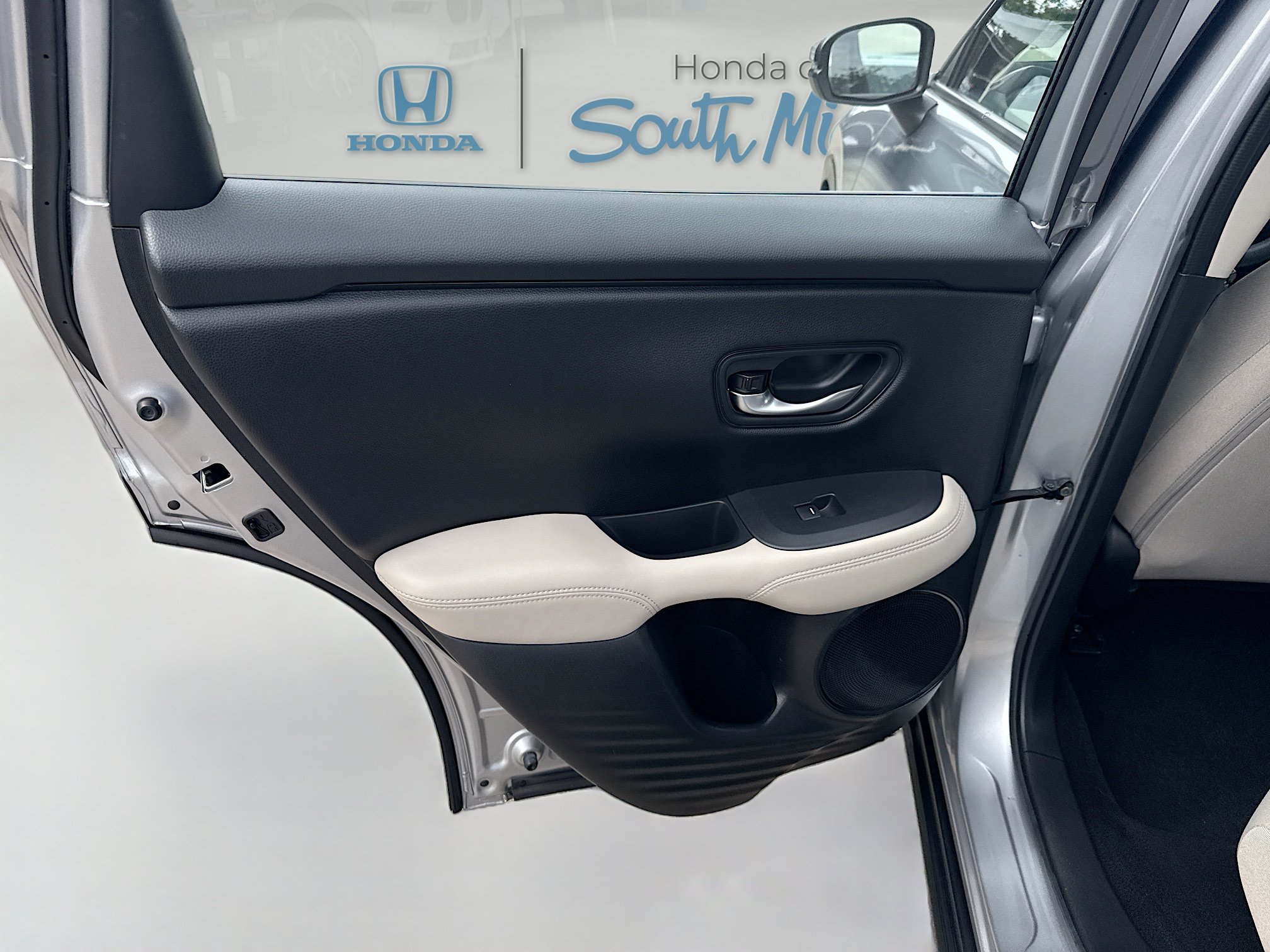 Certified 2024 Honda HR-V LX image 24