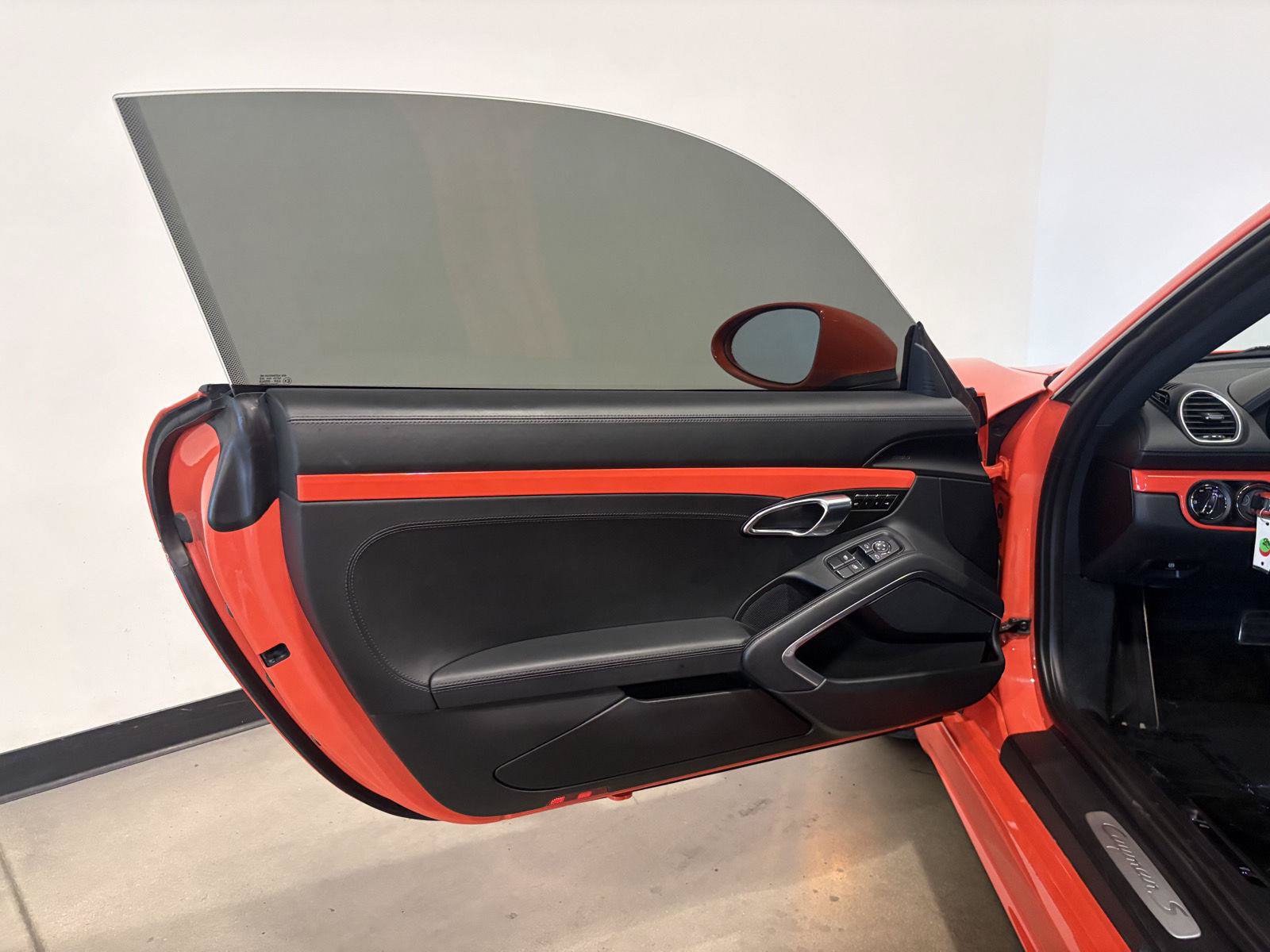 Used 2017 Porsche 718 Cayman S RWD image 12