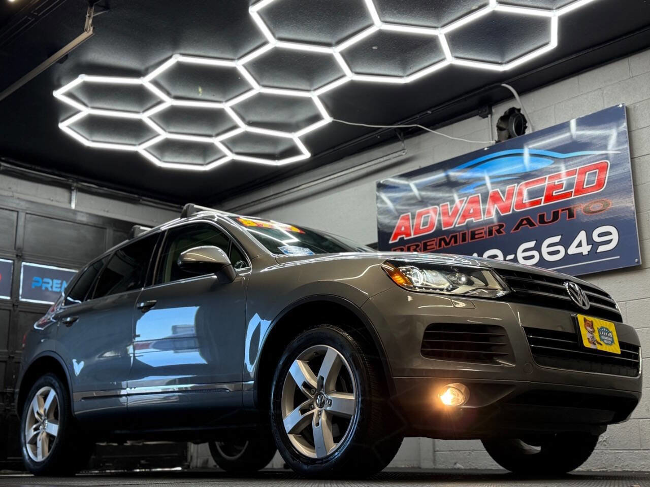 Used 2014 Volkswagen Touareg VR6