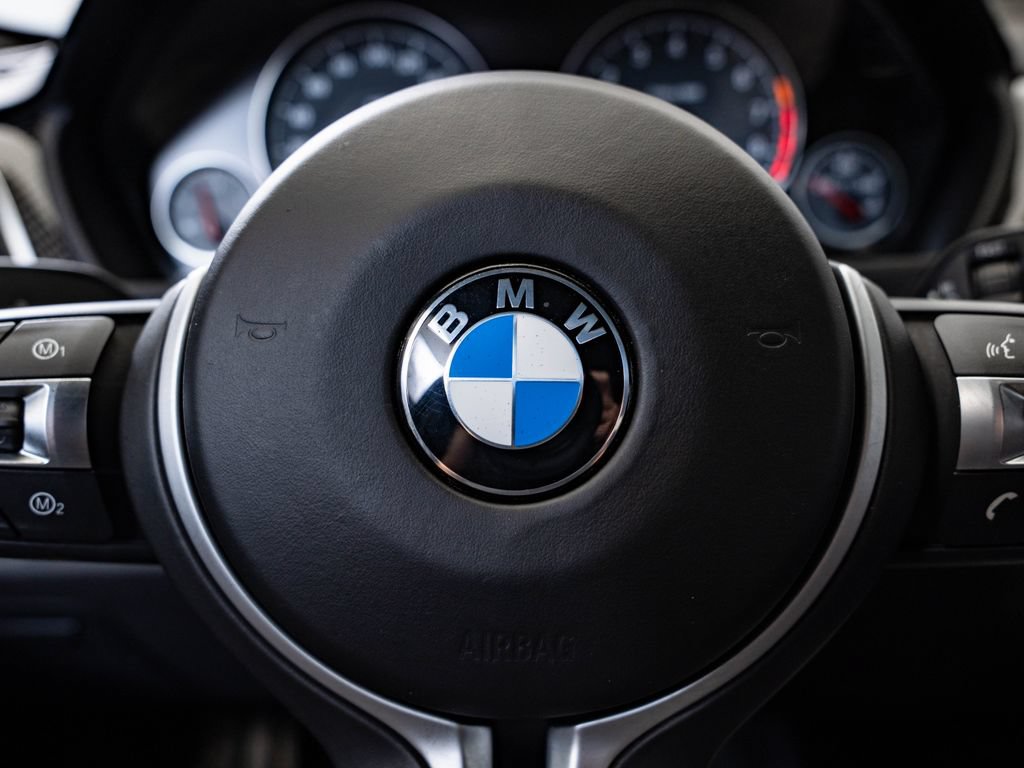 Used 2018 BMW M3 RWD image 30
