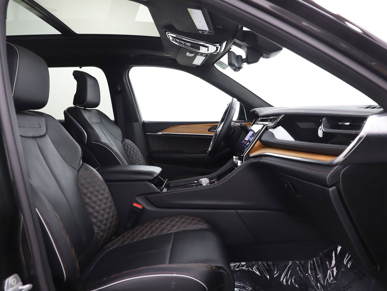 Used 2023 Jeep Grand Cherokee L Summit image 13