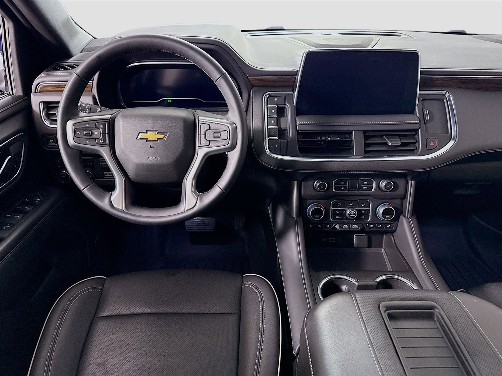 Used 2024 Chevrolet Tahoe Premier w/ Premium Package image 2