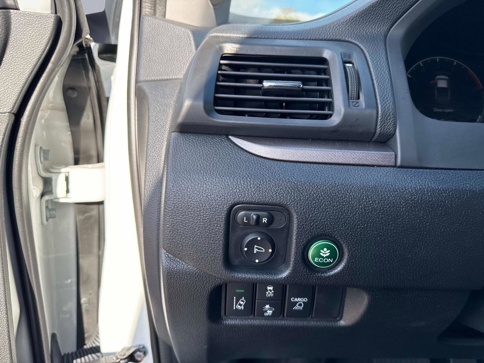 Certified 2025 Honda Ridgeline RTL image 33