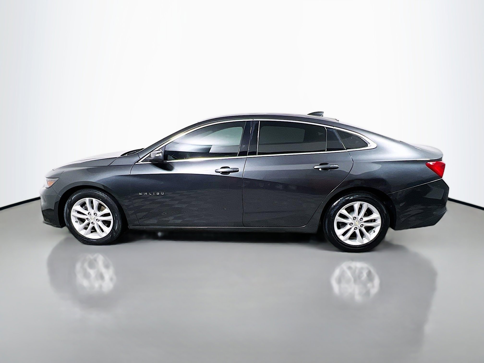 Used 2016 Chevrolet Malibu LT FWD image 9