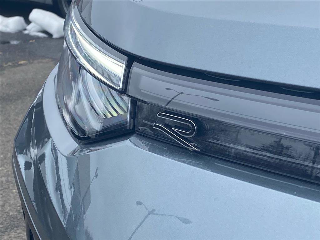 Used 2025 Volkswagen Tiguan SE R-Line image 6