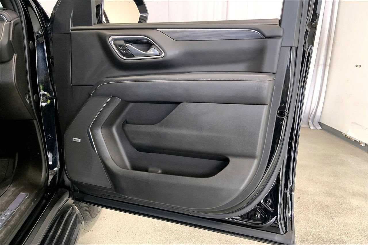 Used 2021 GMC Yukon SLT w/ SLT Luxury Package RWD image 26