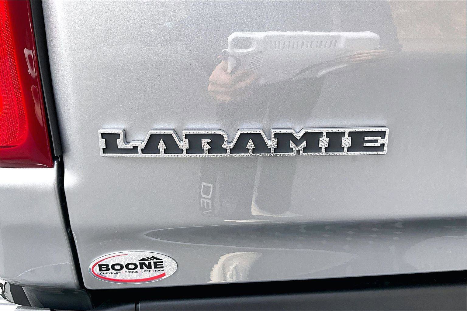 New 2026 RAM 1500 Laramie AWD/4WD image 13