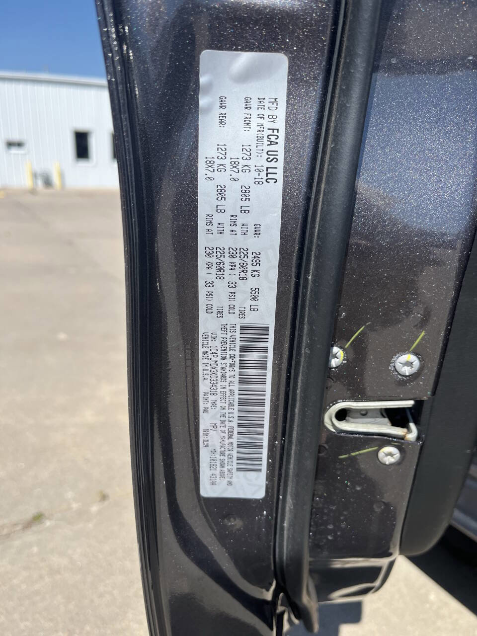 Used 2019 Jeep Cherokee Limited w/ Technology Group image 38