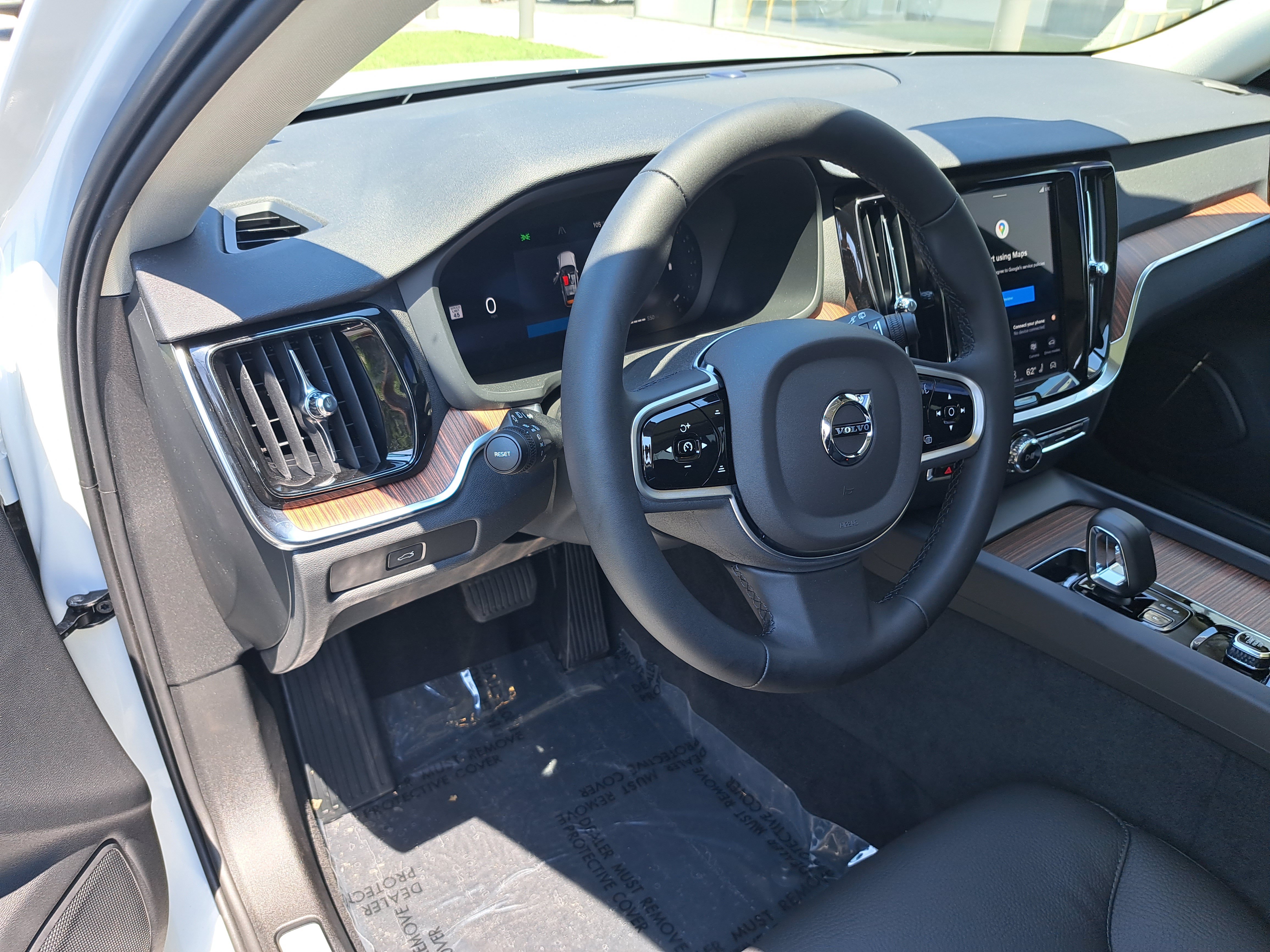 New 2026 Volvo V60 B5 Cross Country Plus w/ Protection Package Premier AWD/4WD image 5