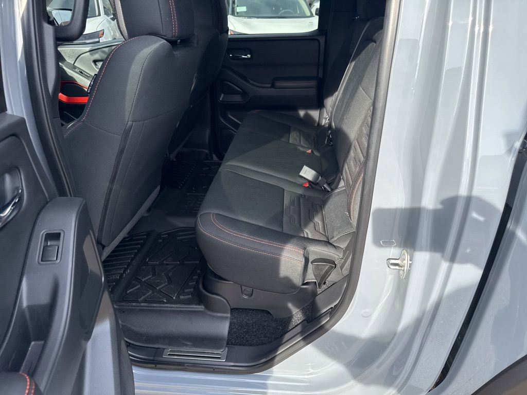 Used 2023 Nissan Frontier PRO-4X w/ Pro Convenience Package image 13