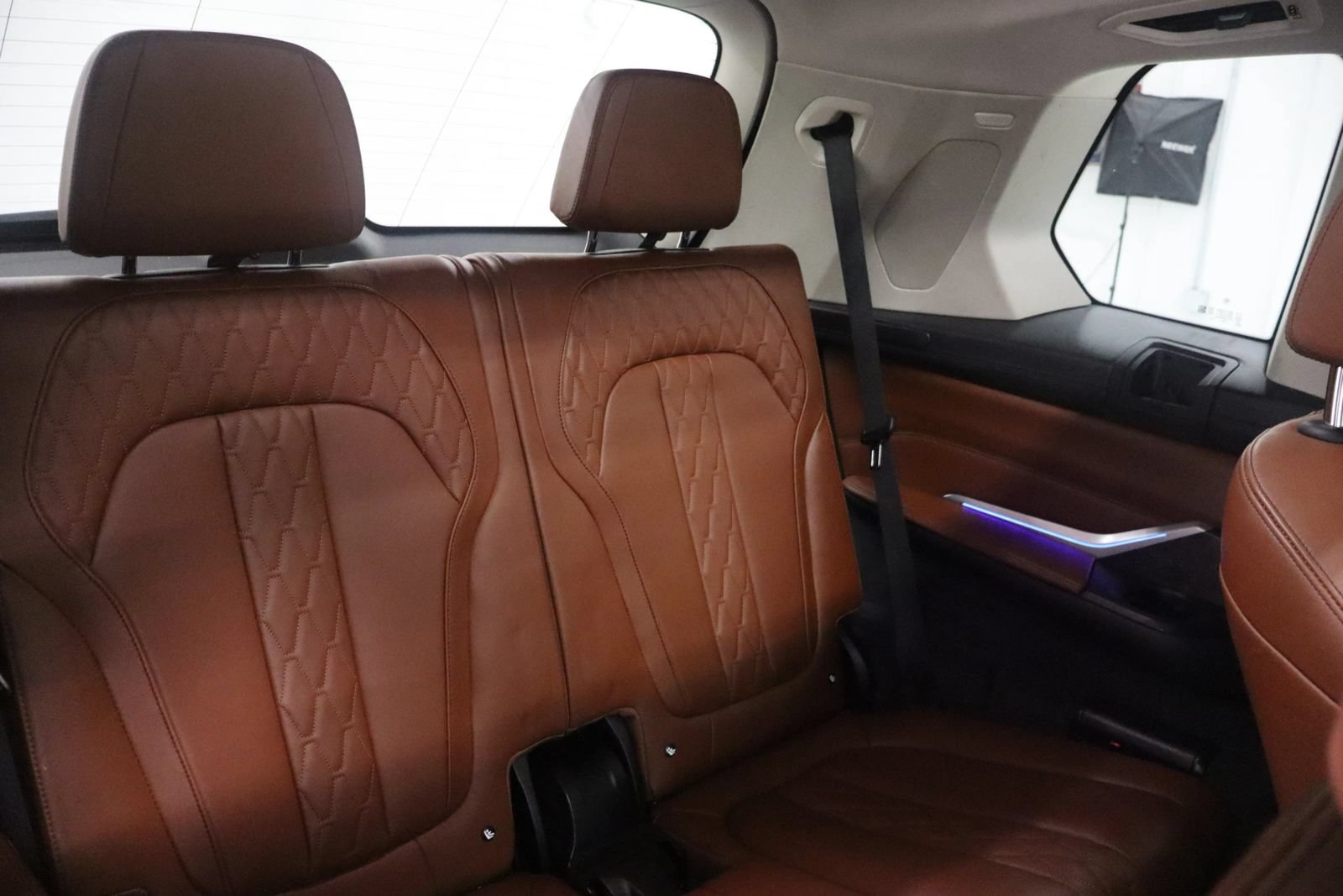 Used 2019 BMW X7 xDrive40i w/ Premium Package AWD/4WD image 26