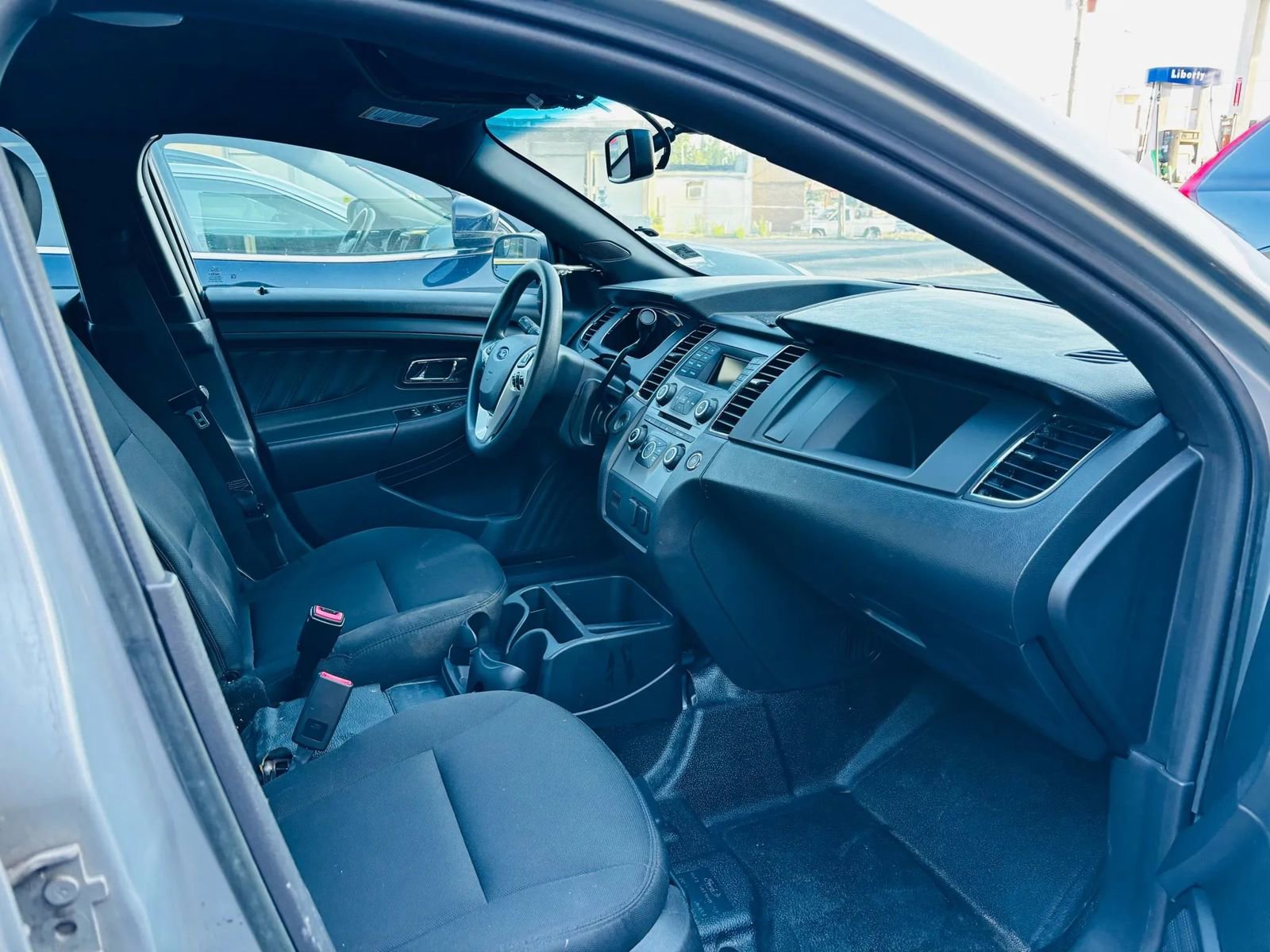 Used 2015 Ford Taurus Police Interceptor AWD image 8