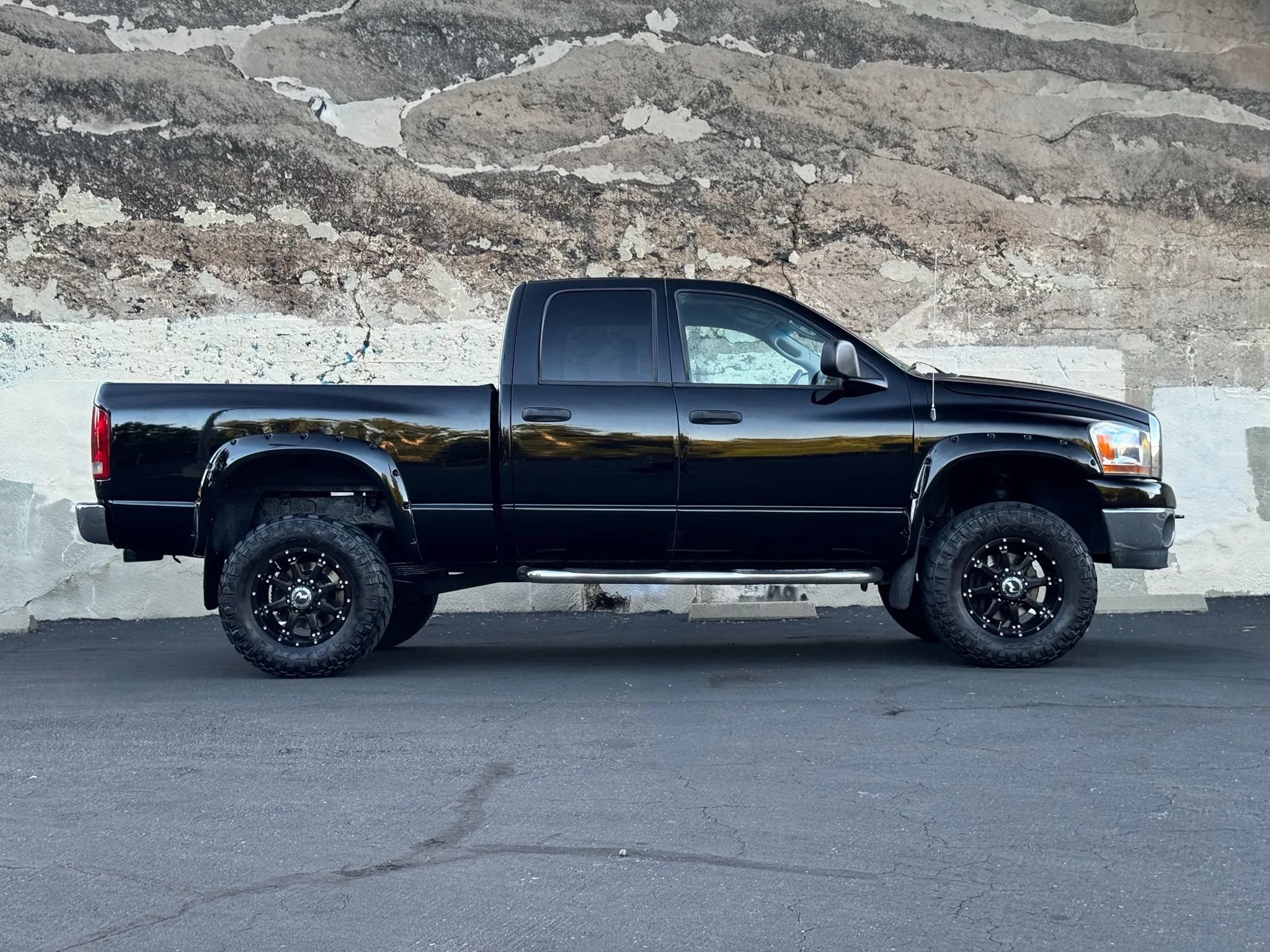 Used 2006 Dodge Ram 2500 Truck SLT AWD/4WD image 5