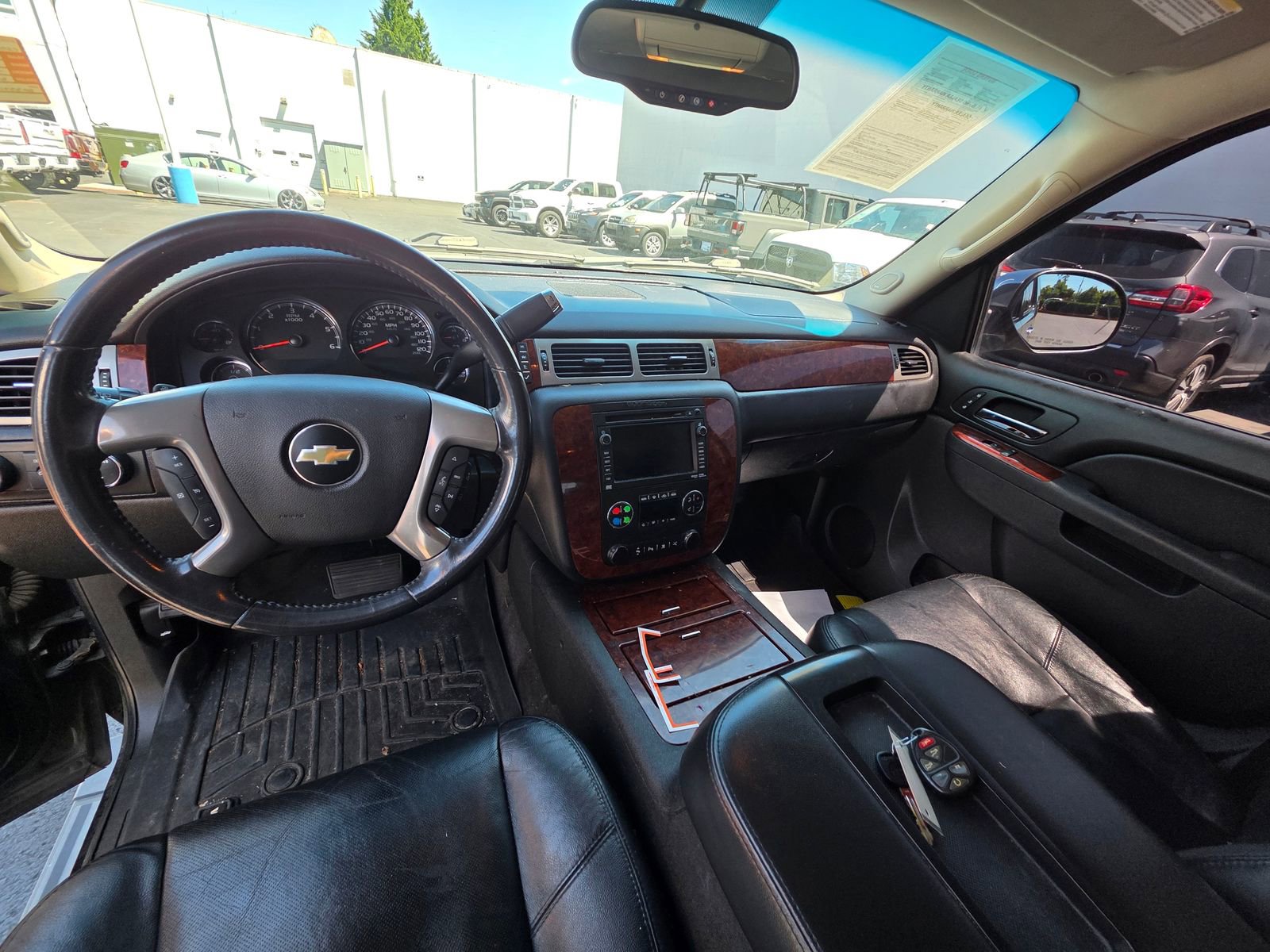 Used 2011 Chevrolet Tahoe LTZ AWD/4WD image 13