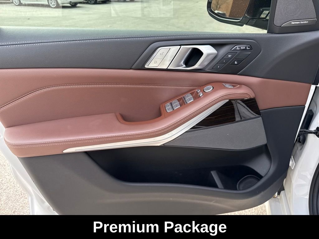 Used 2019 BMW X7 xDrive40i w/ Premium Package image 14