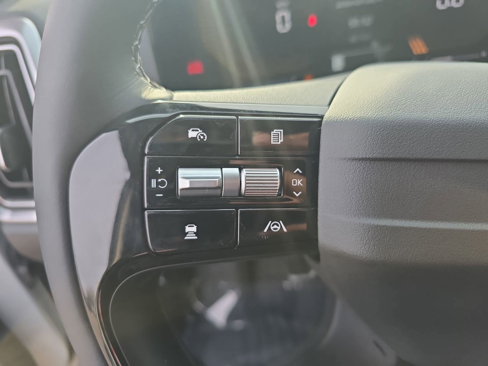 New 2026 Kia Sorento LX FWD image 19