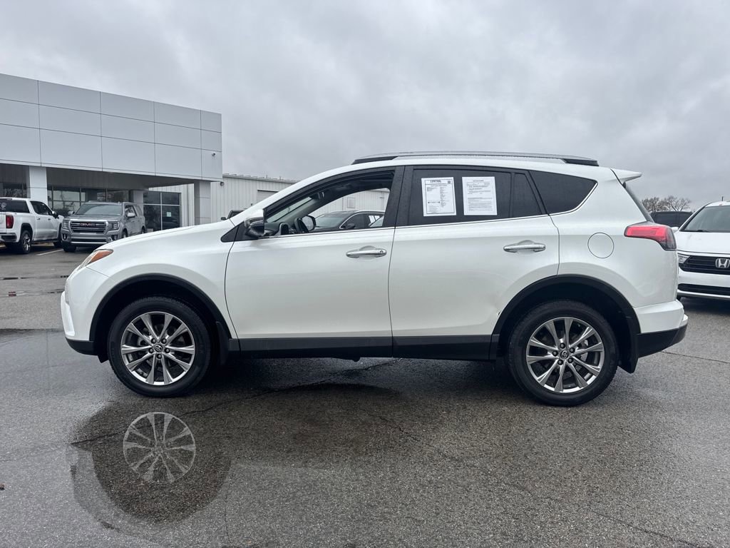 Used 2018 Toyota RAV4 Limited image 3