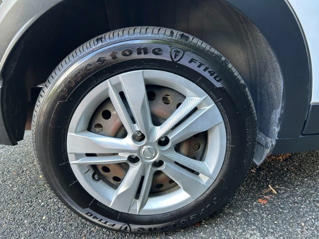 Used 2022 Nissan Kicks S FWD image 34