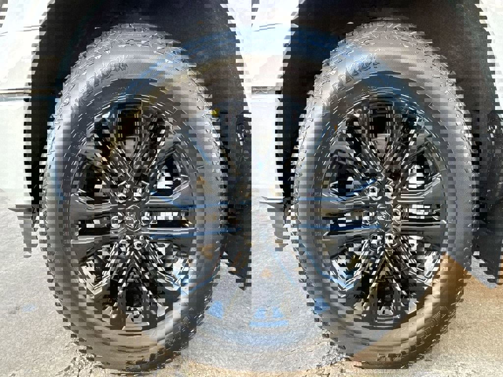 Used 2025 Ford F150 Lariat w/ Equipment Group 502A High image 33