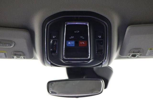 Used 2023 Jeep Grand Cherokee Limited w/ Black Appearance Package RWD image 25
