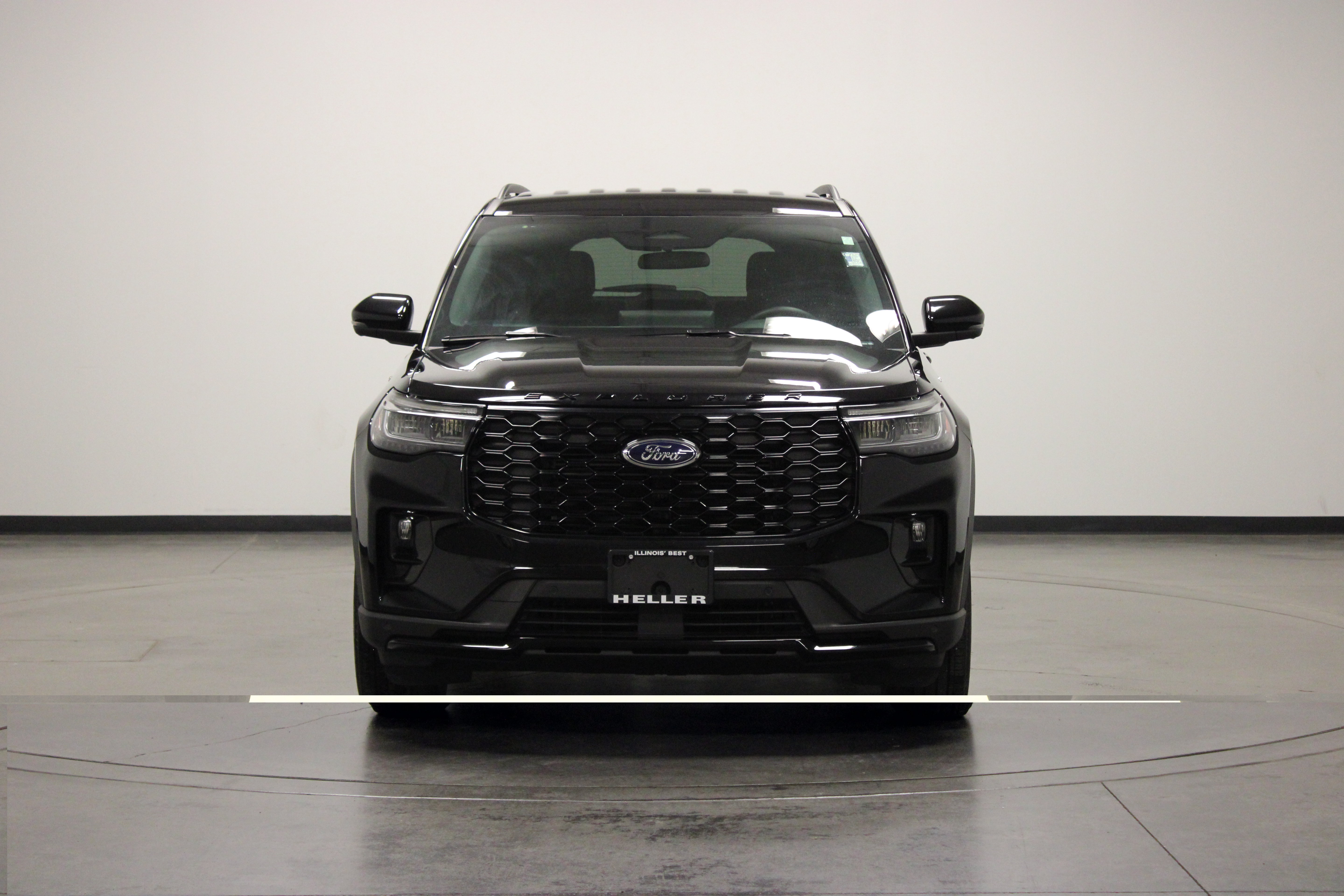 Used 2025 Ford Explorer ST-Line AWD/4WD image 3