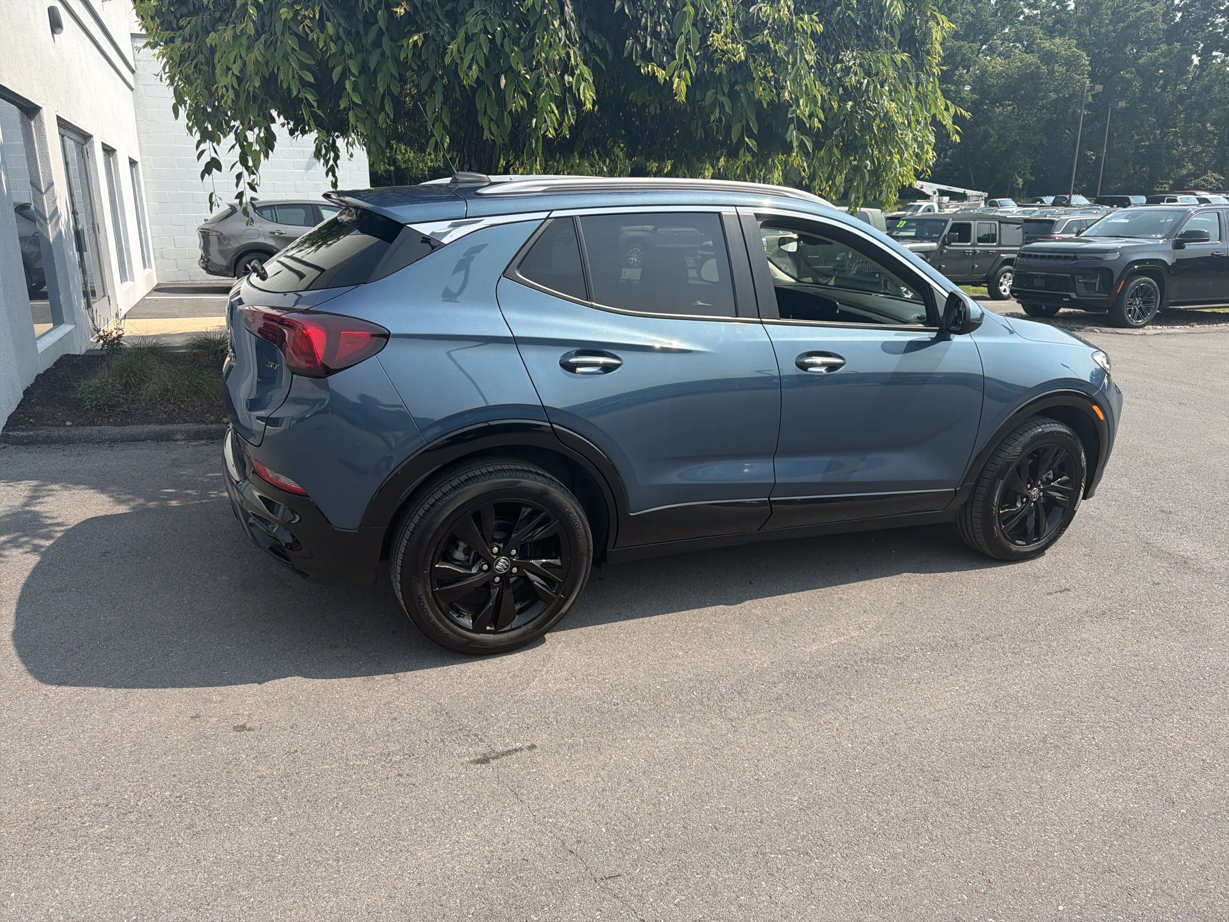 Used 2024 Buick Encore GX Sport Touring AWD/4WD video 3