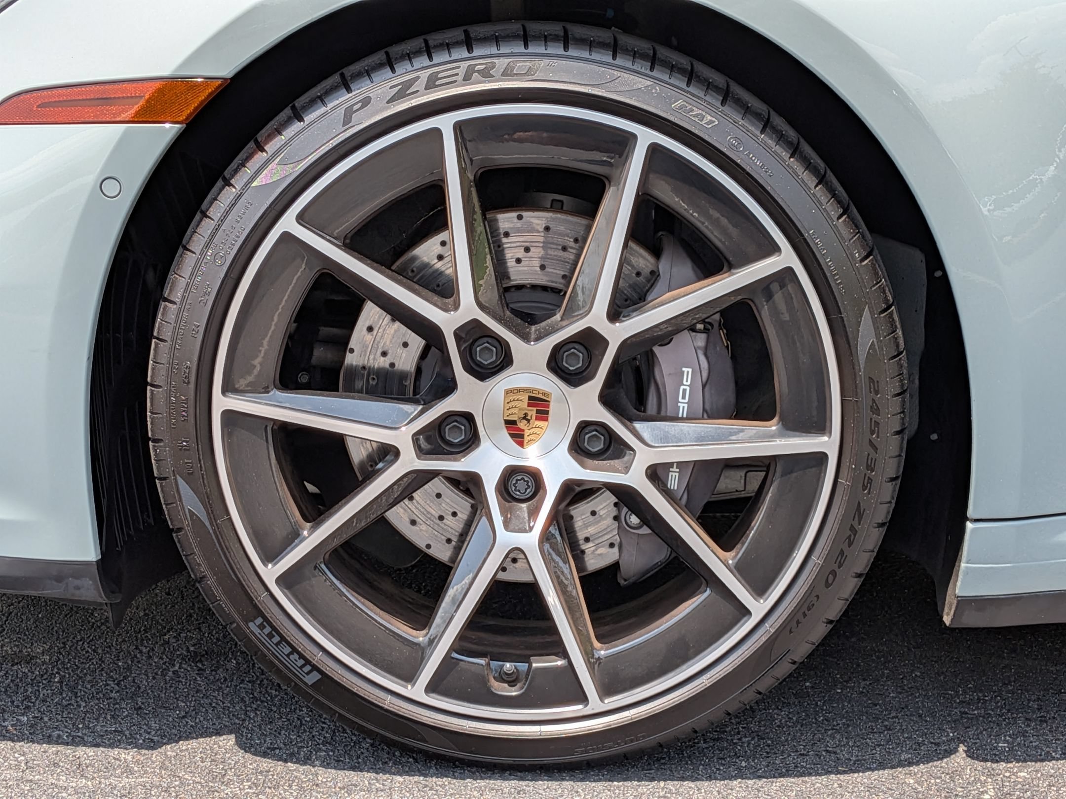 Certified 2025 Porsche 911 Carrera RWD image 37
