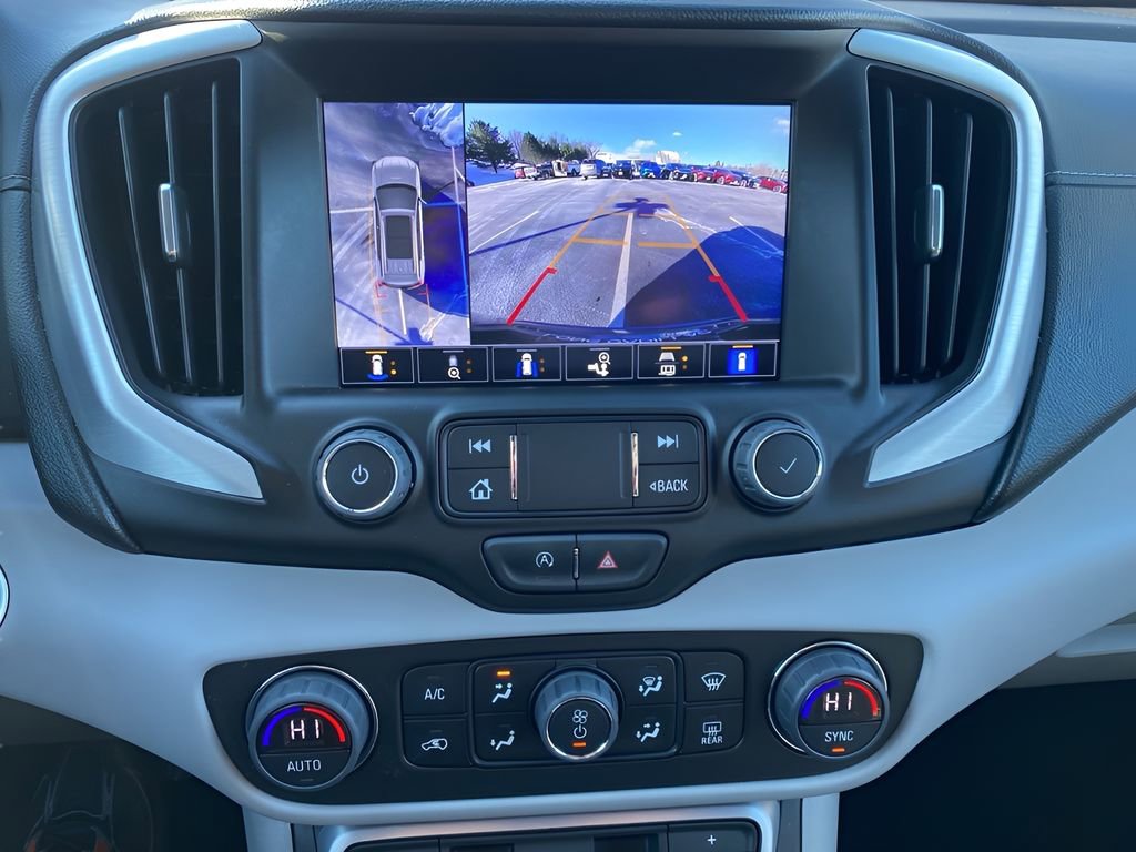 Used 2024 GMC Terrain SLT w/ Tech Package image 24