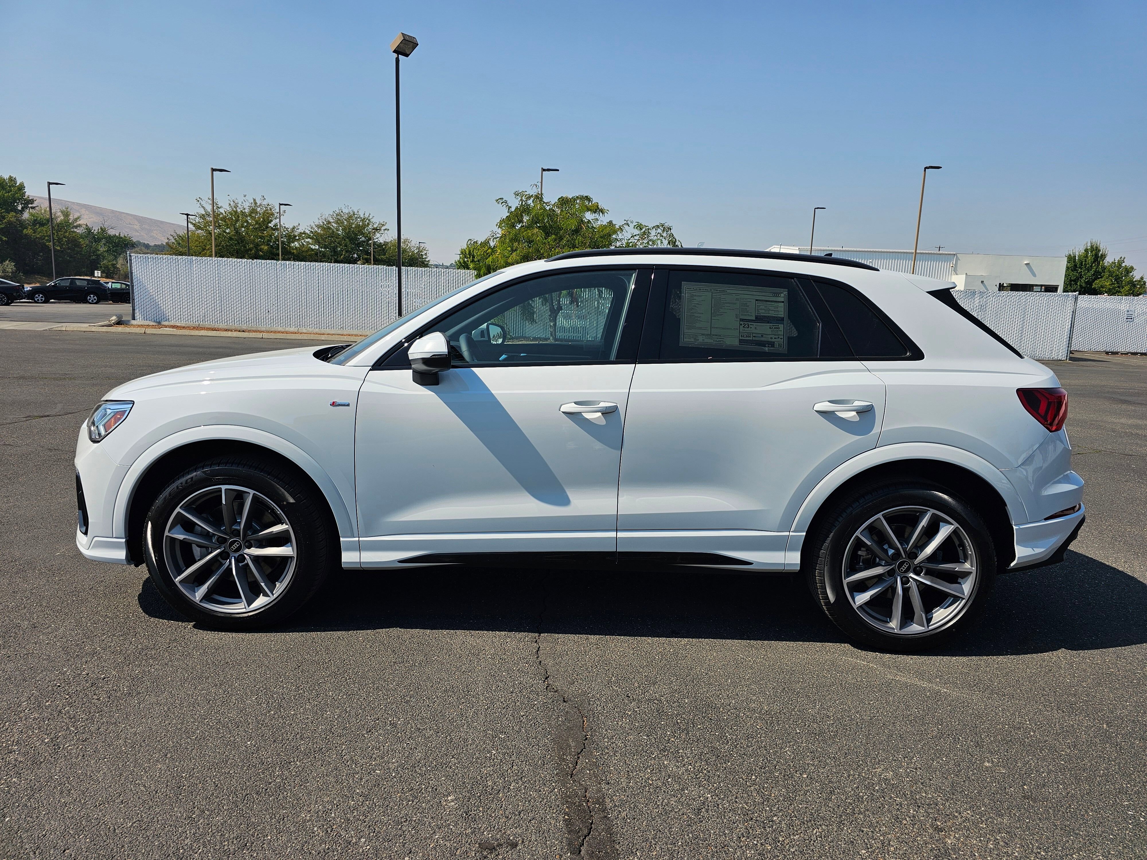 New 2025 Audi Q3 2.0T Premium image 3