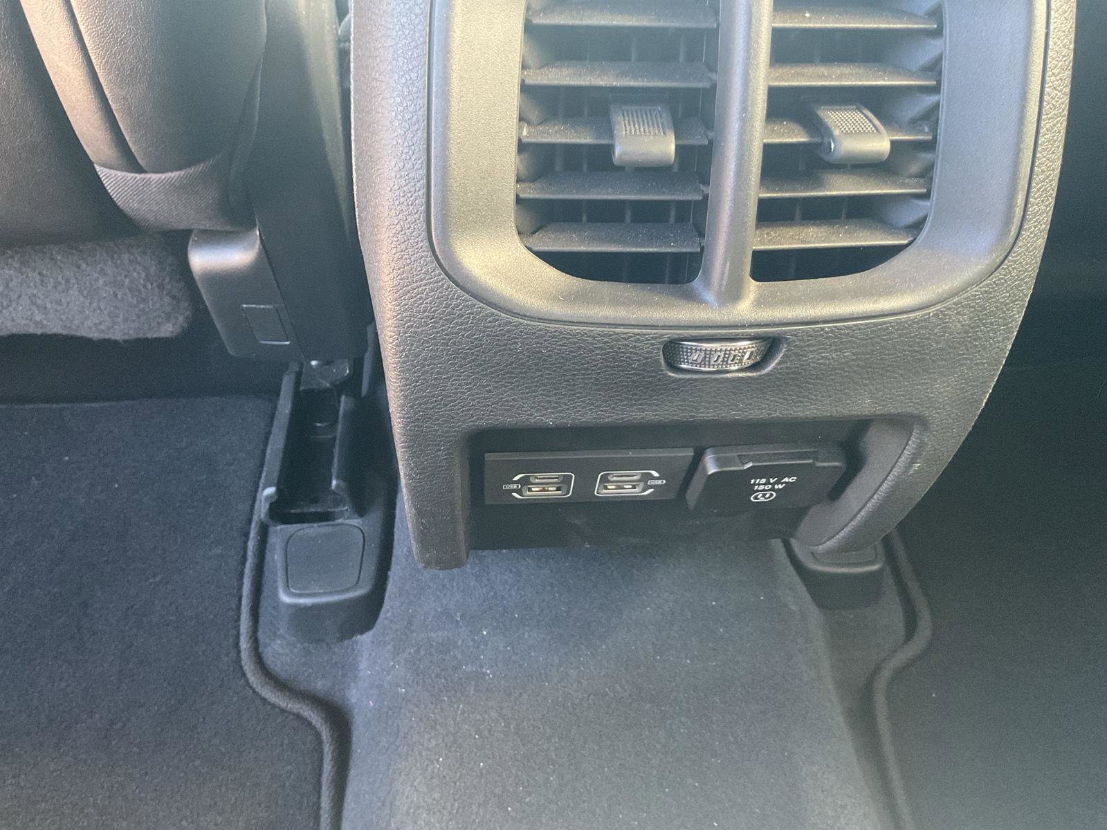 Used 2023 Jeep Cherokee Altitude Lux image 24